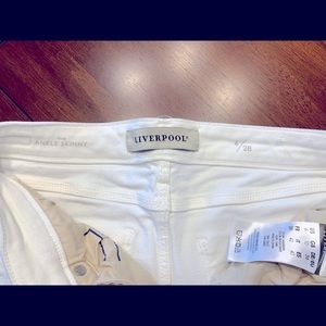 Liverpool skinny stretchy jean.  Size:  28/6